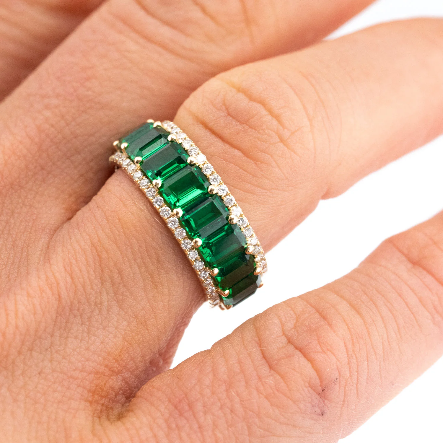 14K Gold Eternity Ring with 6.54ct Emeralds and 0.630ct Diamonds - Image 7