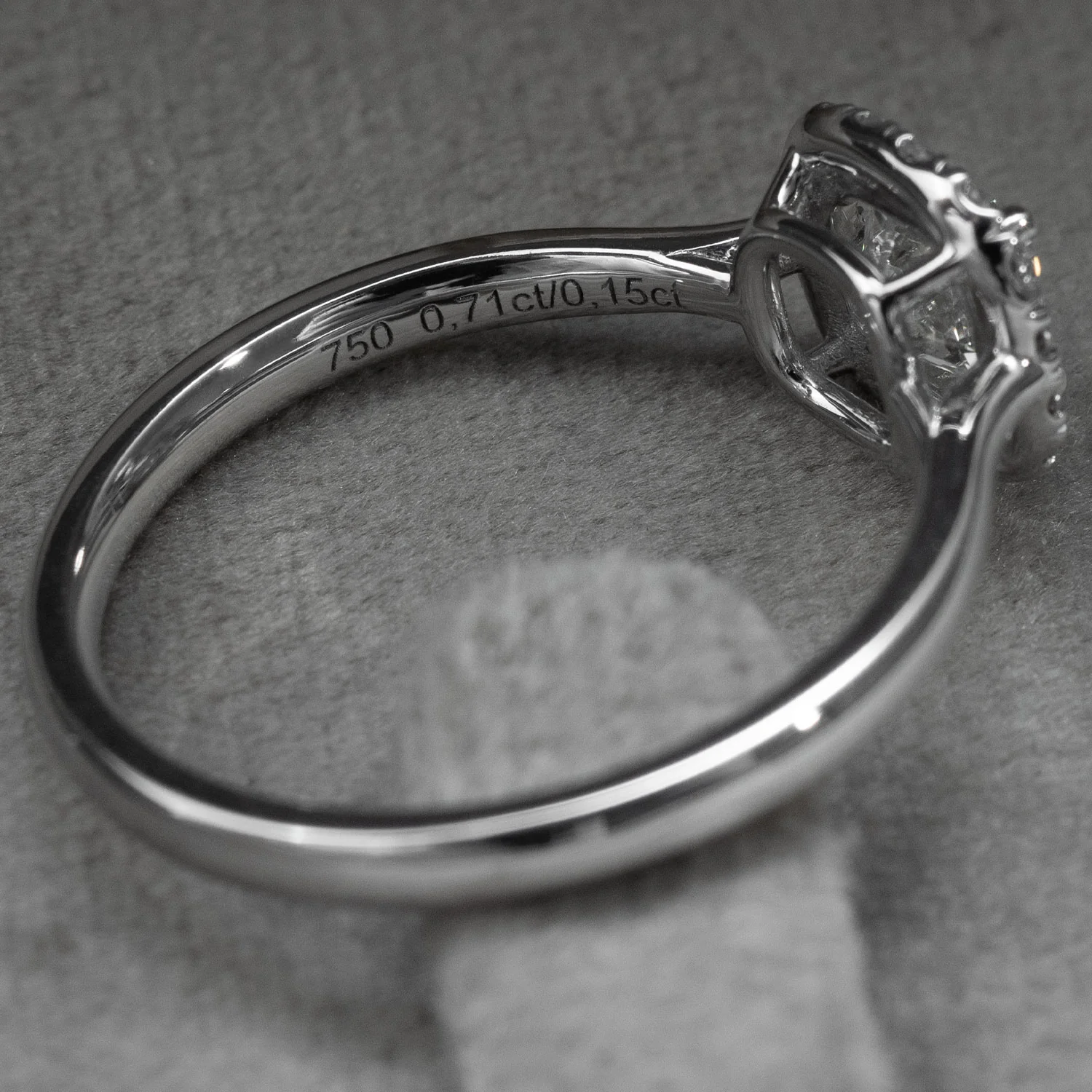 Ring Cushion Halo 750 Weißgold 0,86ct F/VS1 - Image 3