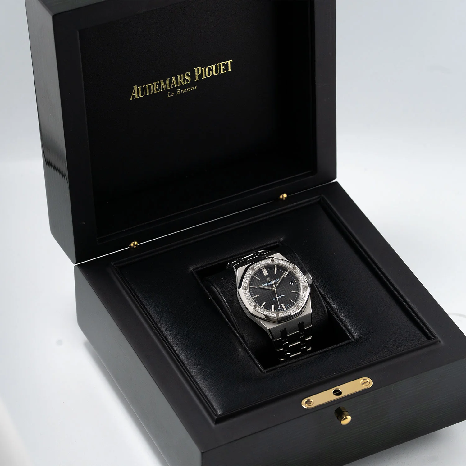 Royal Oak 37mm Factory Diamond Bezel Black Dial 2013 - 15451ST.ZZ.1256ST.01 - Image 8