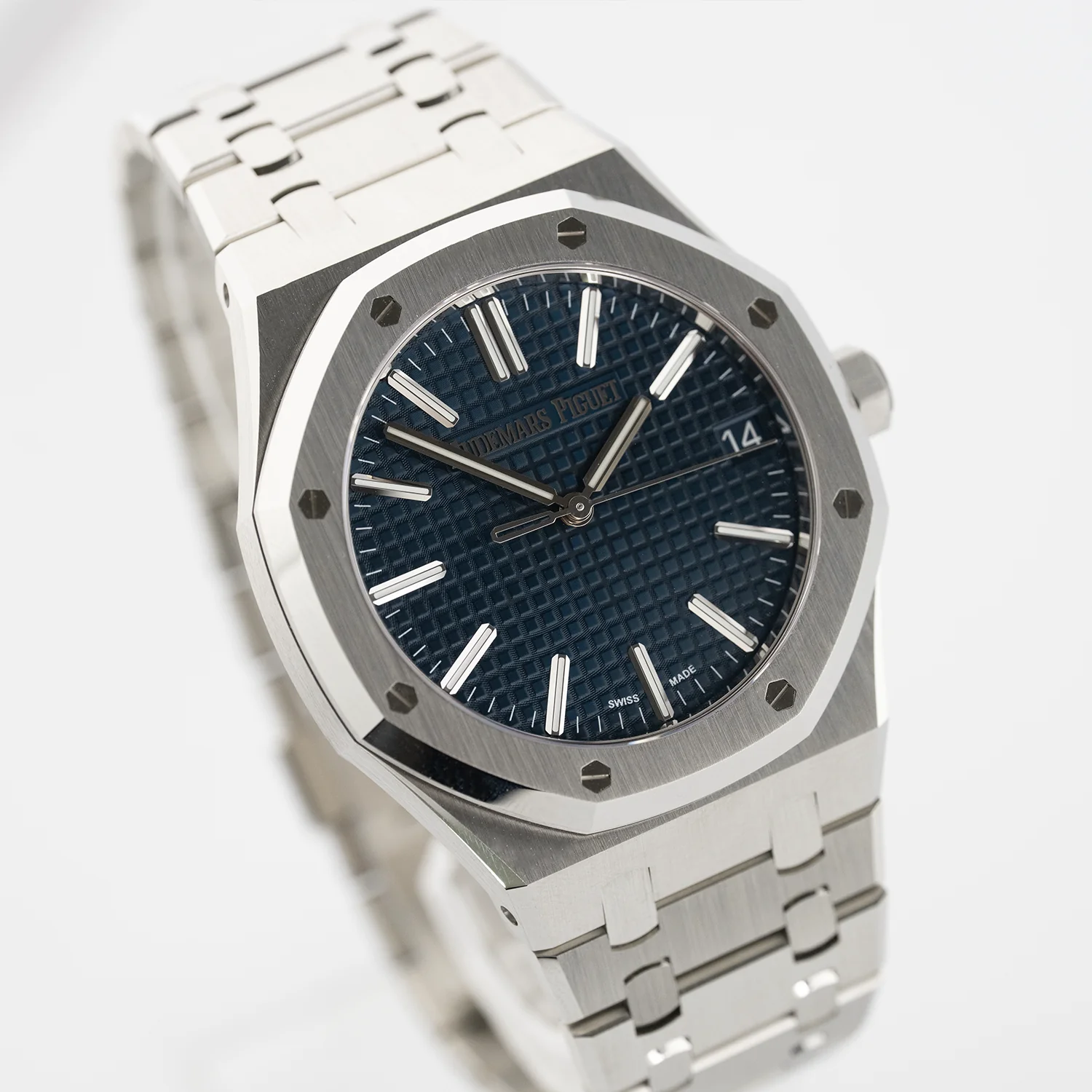 Royal Oak 41mm Blue Dial LC100 Unworn 2026 - 15510ST.OO.1320ST.06 - Image 3