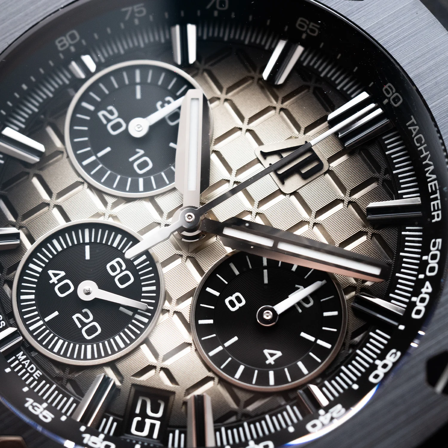 Royal Oak Offshore Chronograph 2021 - 26420SO.OO.A600CA.01 - Image 3