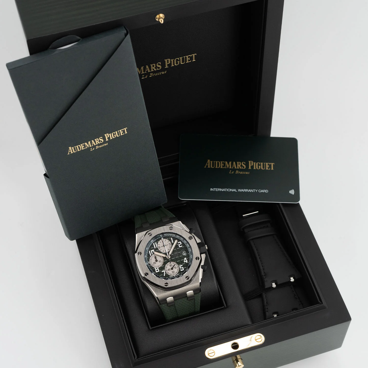 Royal Oak Offshore Chronograph 2021 - 26238TI.OO.A056CA.01 - Image 9