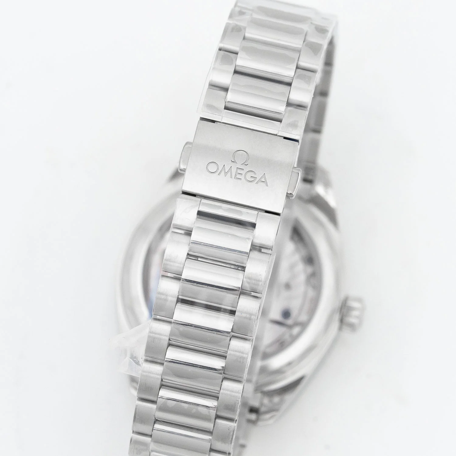 Seamaster Aqua Terra Pink Dial 34mm Unworn 2025 - 220.10.34.20.10.003 - Image 4
