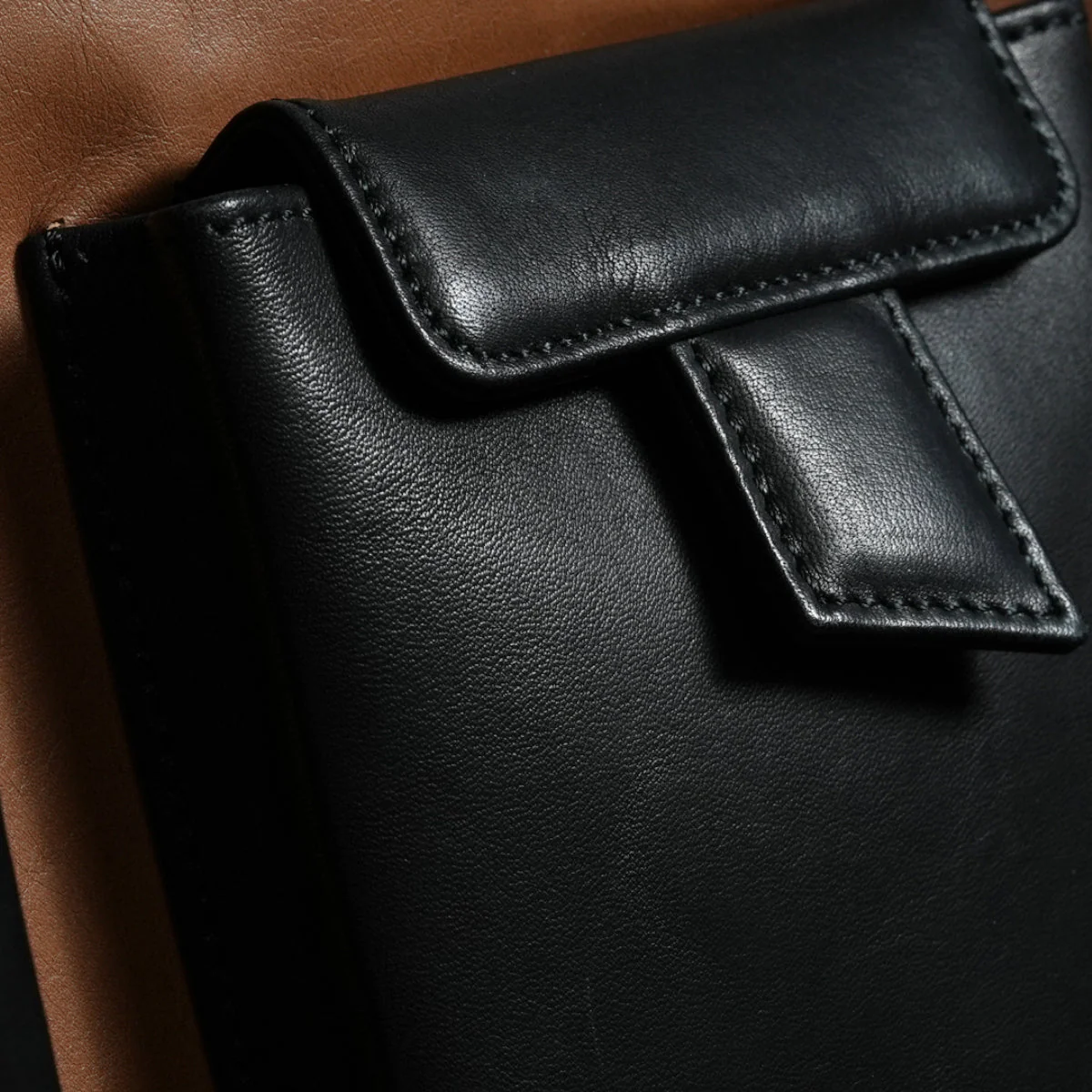 The ICONIC WEEKENDER BAG - the one for a lifetime - 100% super soft leather outside and inside - Image 11