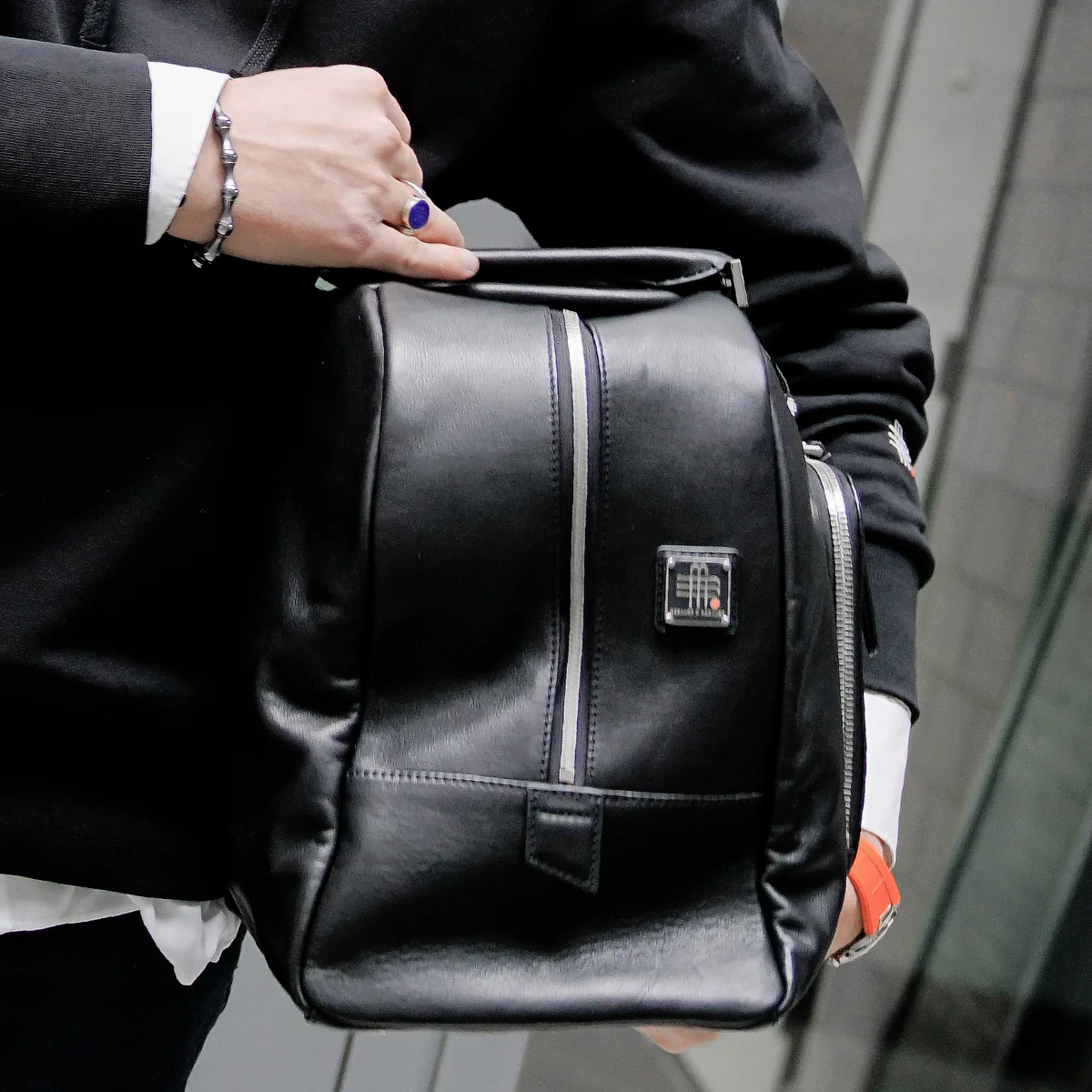 The ICONIC WEEKENDER BAG - the one for a lifetime - 100% super soft leather outside and inside - Image 9