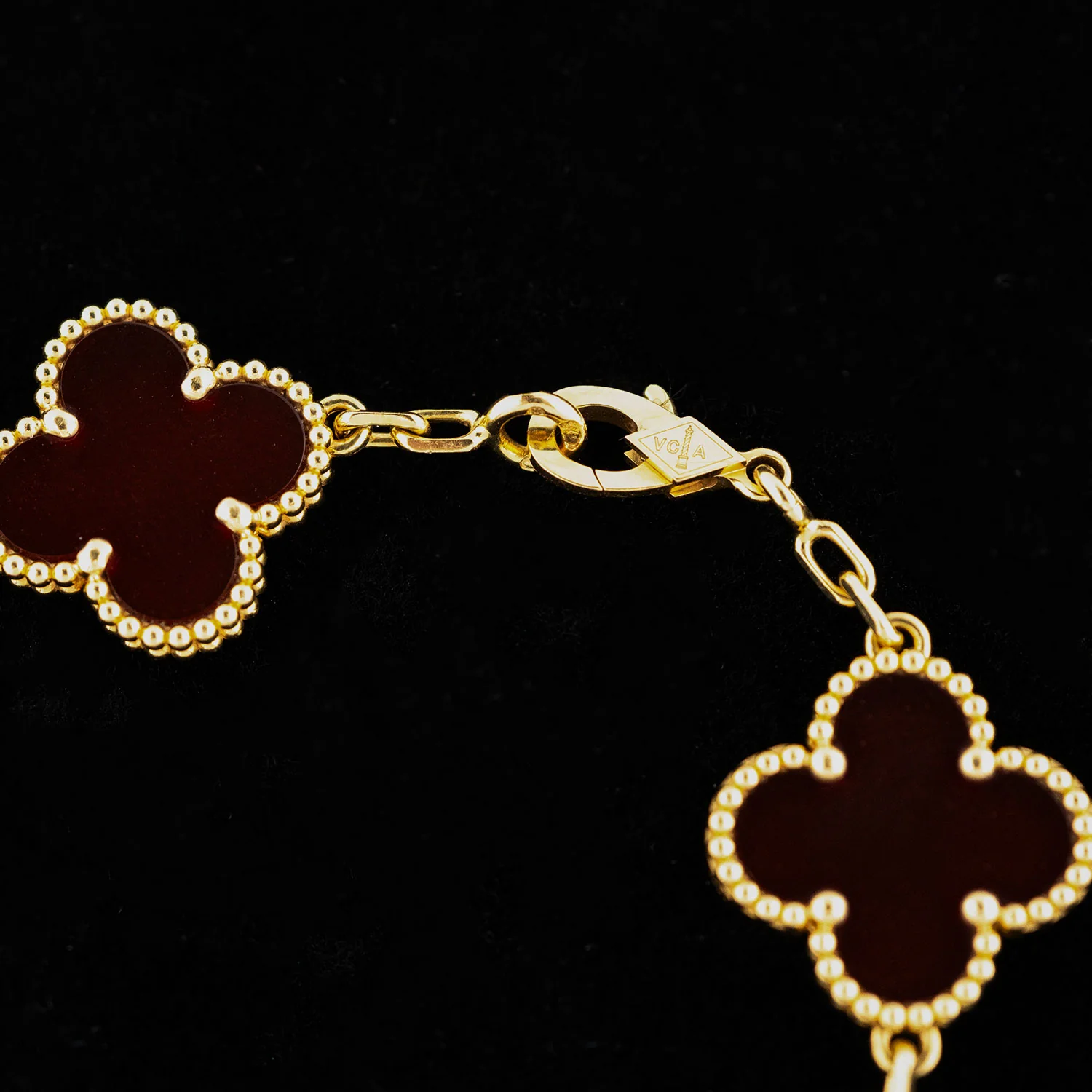 Vintage Alhambra 5 Motif Bracelet 750YG Carnelian - Image 4