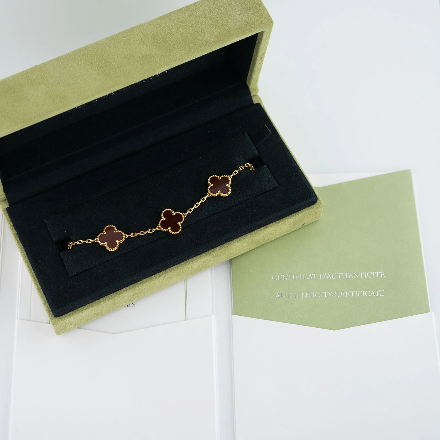 Vintage Alhambra 5 Motif Bracelet 750YG Carnelian - Image 6