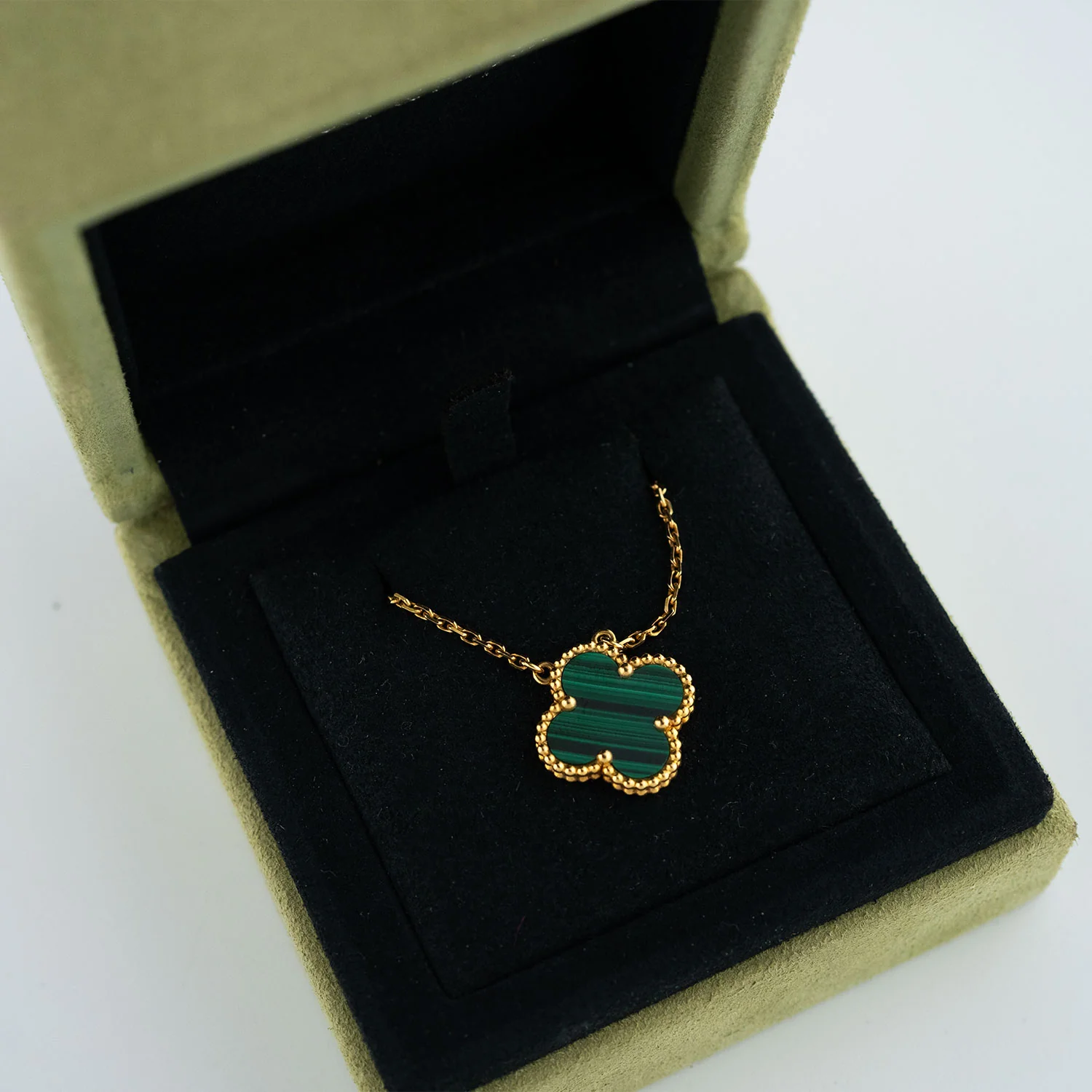 Vintage Alhambra Necklace Malchite 750YG - Image 6