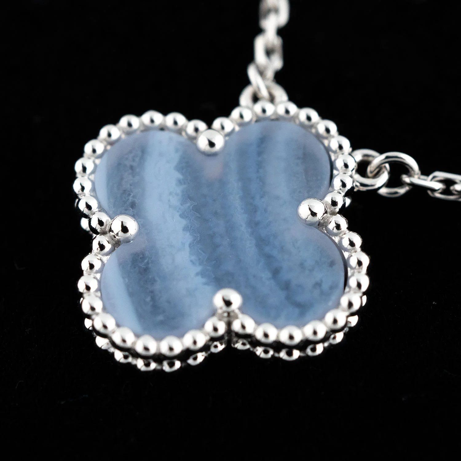 Vintage Alhambra Pendant Necklace Chalcedony - Image 3