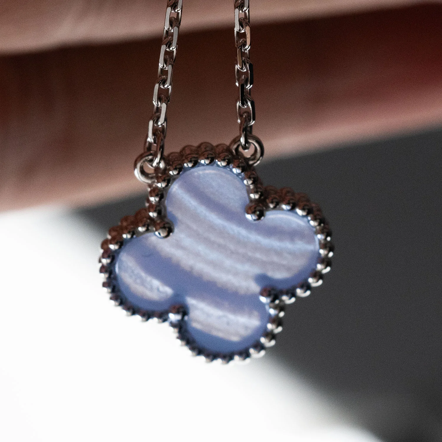 Vintage Alhambra Pendant Necklace Chalcedony - Image 5